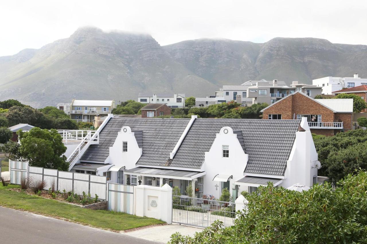 A Thyme And Plaice Hotel Hermanus Exterior photo